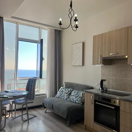 Apartment стильная студия с отдельной спальней с прекрасным видом моря и всей аркадии Odesa